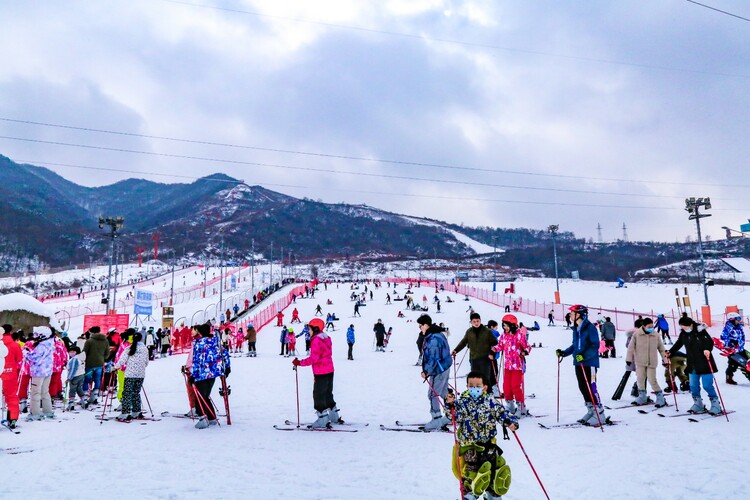 （转载）冬奥燃起“冰雪热” 陕西冰雪运动持续升温