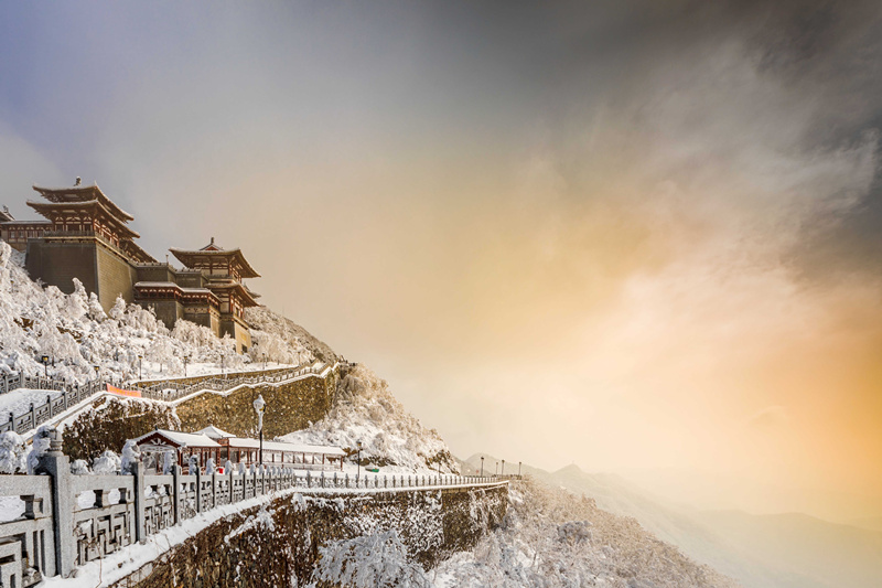 湖北随州大洪山：千山银装 万壑素裹