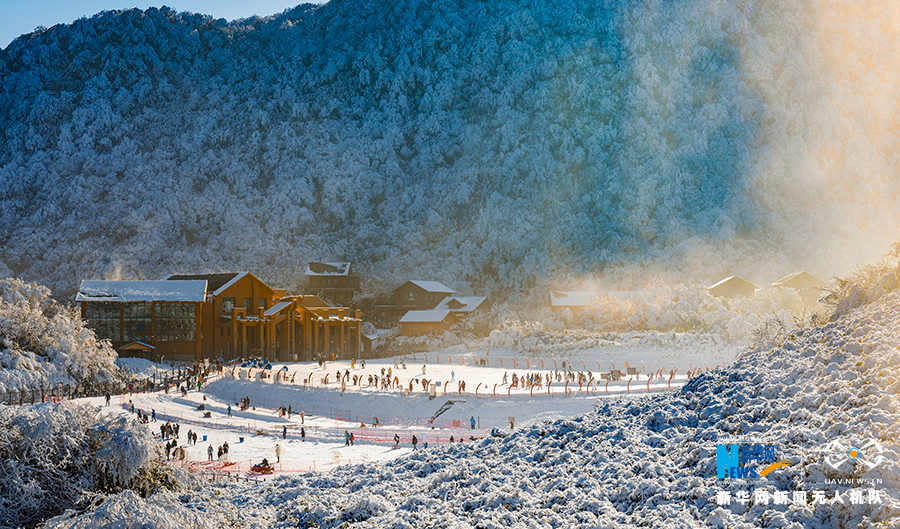 重庆金佛山的雪，气势磅礴！