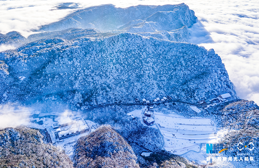 重庆金佛山的雪，气势磅礴！