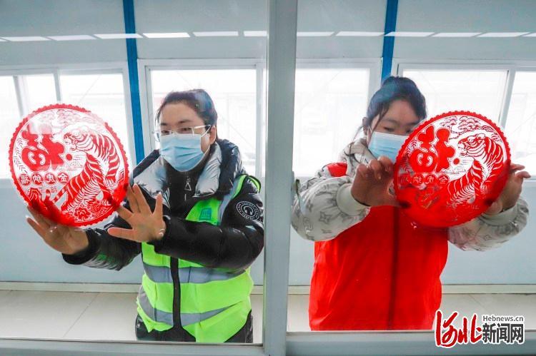 河北遵化：祝福献给建设者