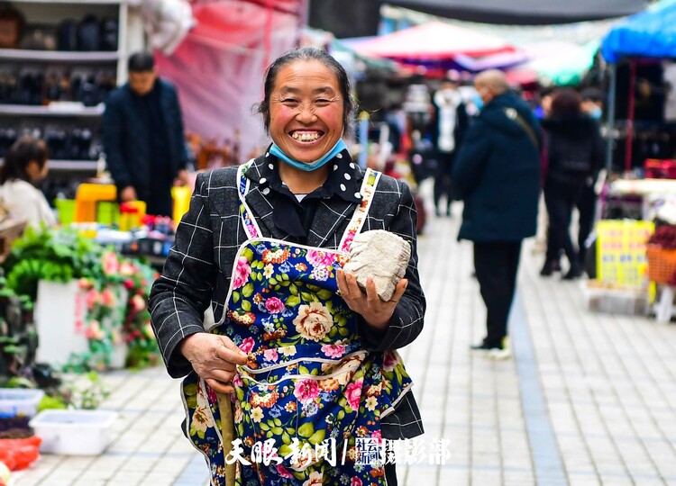 （中首）贵阳：花卉市场春意闹 姹紫嫣红迎新年