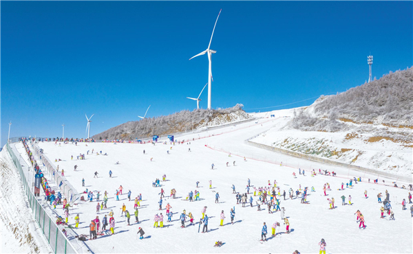 冬奥会点燃冰上速度与激情 五峰冰雪经济更“热”了_fororder_01