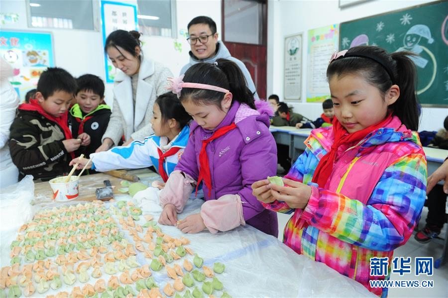 包饺子 迎冬至