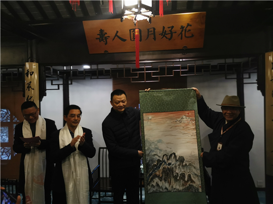 “繁荣假日文化 促进民族交融”西藏工艺美术精品联展在苏州留园举行_fororder_图片1_副本