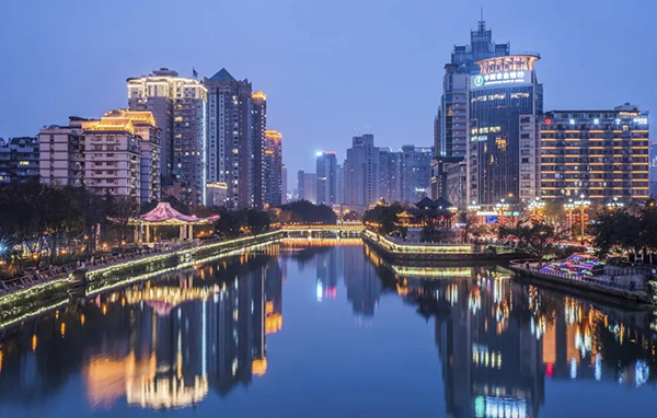 流光溢彩迎新年 每天一个主题点亮新春里的成都夜_fororder_成都夜景-供图-成都市城管委