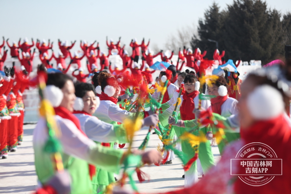 2022“迎冬奥·庆新春”长春市冰雪秧歌秀在长春世界雕塑园举办_fororder_3