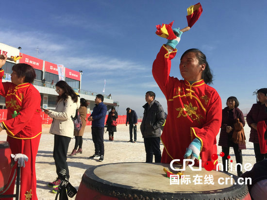 【未通过 原创列表】河南第二届全民冰雪运动体验行盛大开幕 上演别样的动感与时尚