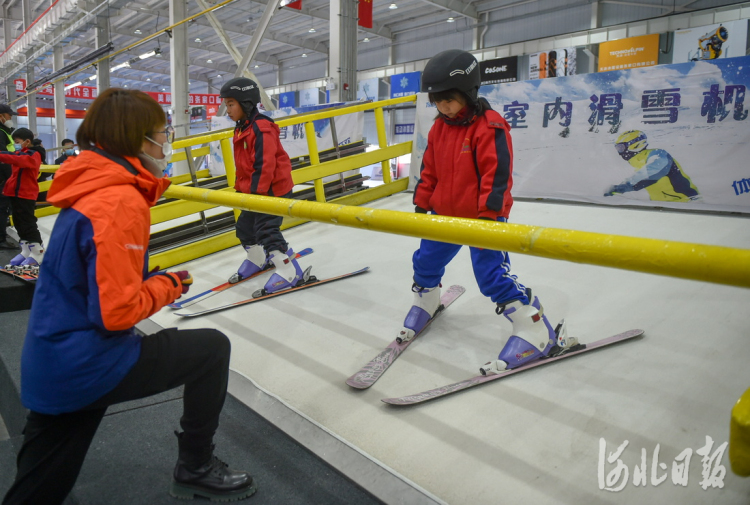 河北张家口：用心打造冰雪产业“产学研用一体化”基地