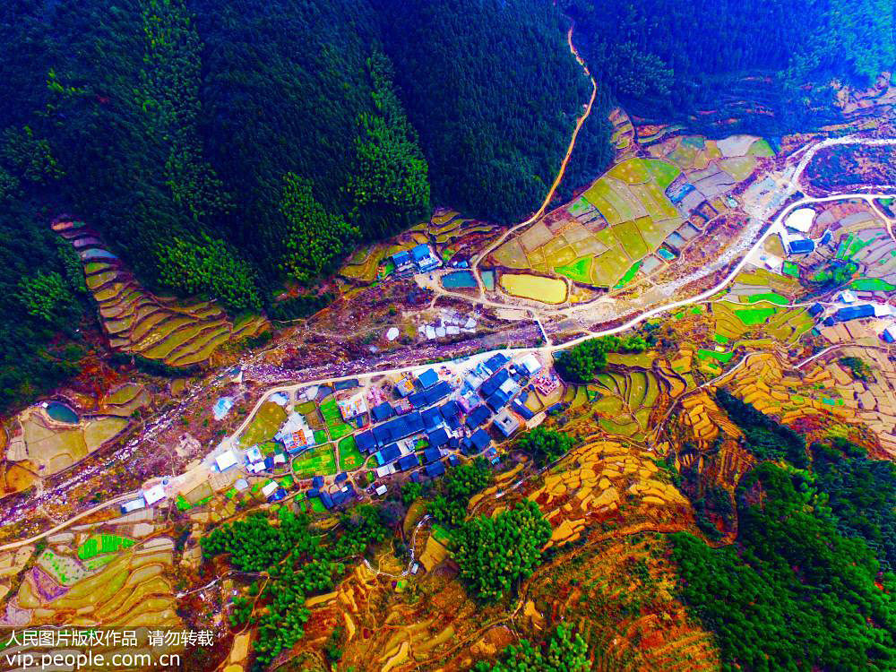 湖南郴州：美丽乡村宛如大地调色板