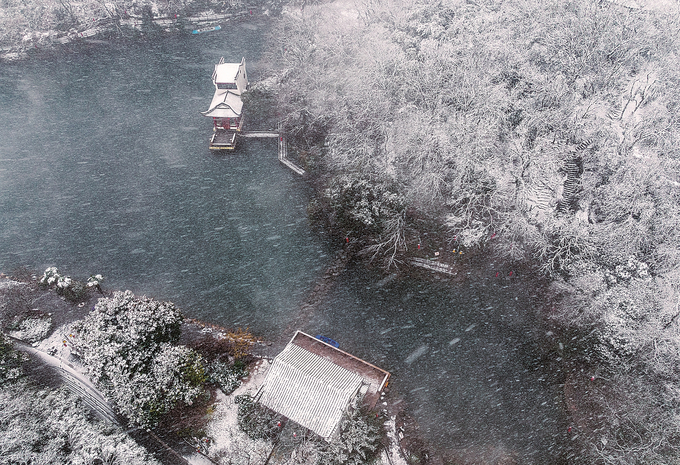 雪落金陵