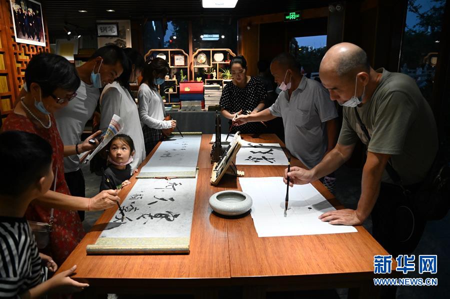 【城市远洋】灯火阑珊焕生机——河南“休闲夜游”激活消费市场扫描