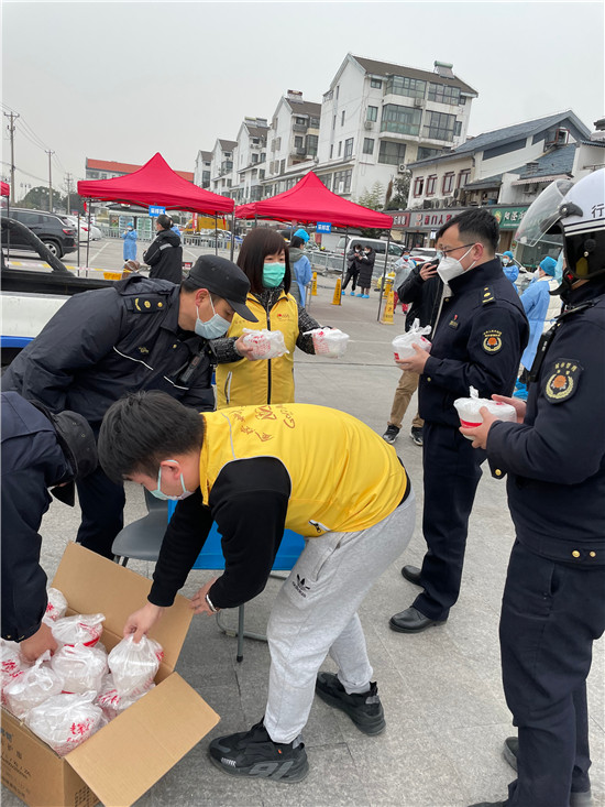 苏州姑苏区多家餐饮企业为一线抗疫人员送爱心餐_fororder_图片14