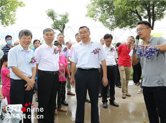 （有修改）（B 三农列表 三吴大地泰州 移动版）江苏省泰兴市创建国家现代农业产业园重大项目集中开工暨第三届绿色水果采摘节启动