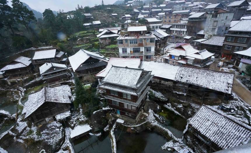 广西融水：苗山春雪美如画