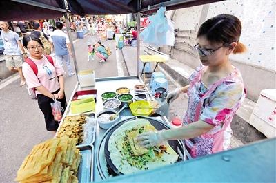 女子日本游学归来卖煎饼果子 称是大学时梦想(图)