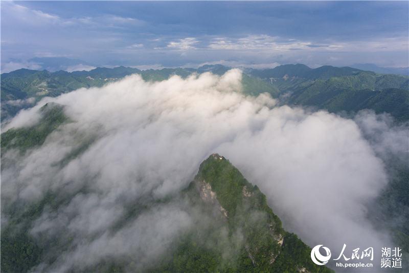 湖北襄阳：昔日矿区变景区 山村蝶变美如画