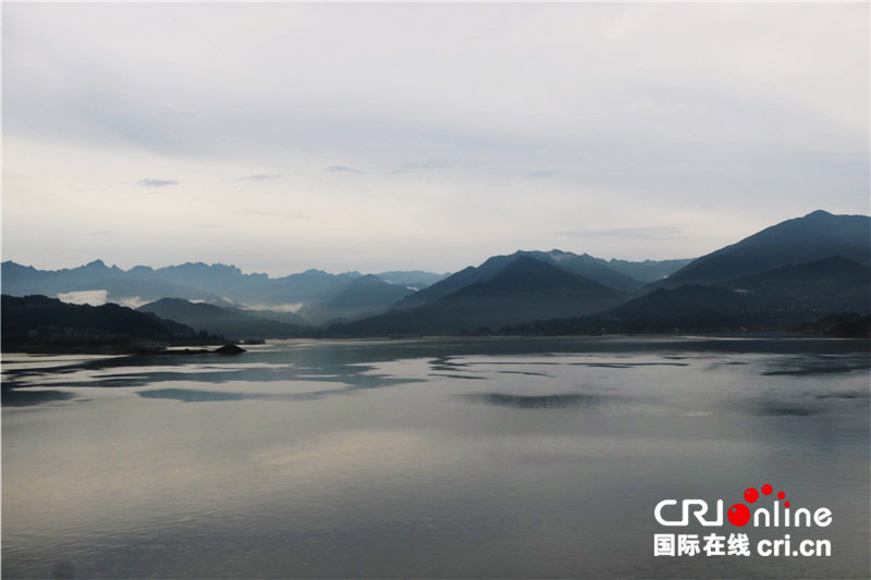 【湖北】【CRI原创】高峡出平湖：宜昌三峡坝区风景如画