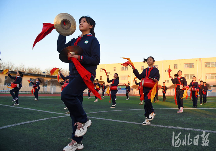 河北霸州：传统文化进校园 课外活动更精彩