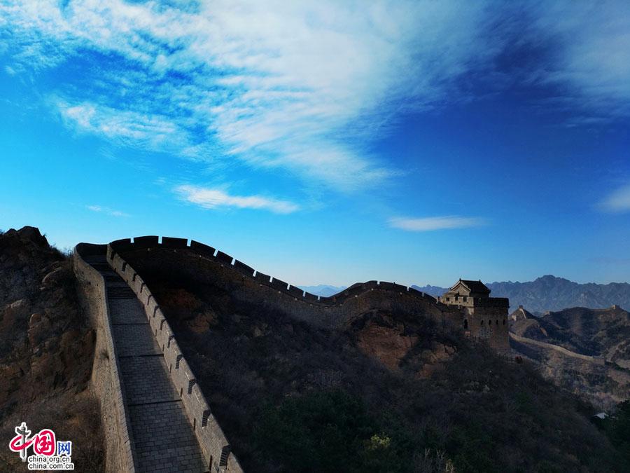 一元复始古长城 深呼吸蔚蓝金山岭