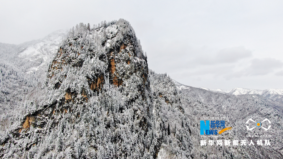 【“飞阅”中国】雪浴官鹅沟