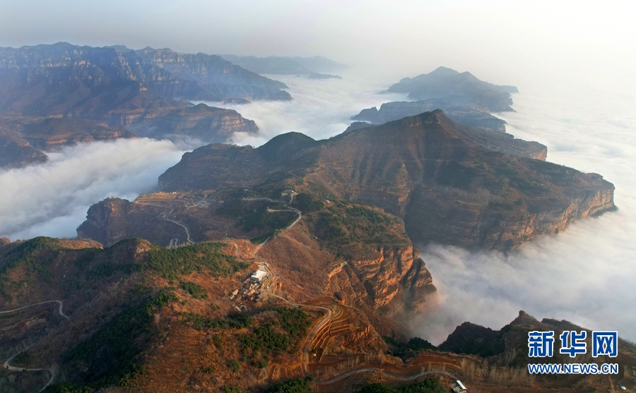 河南安阳：太行大峡谷春景如画