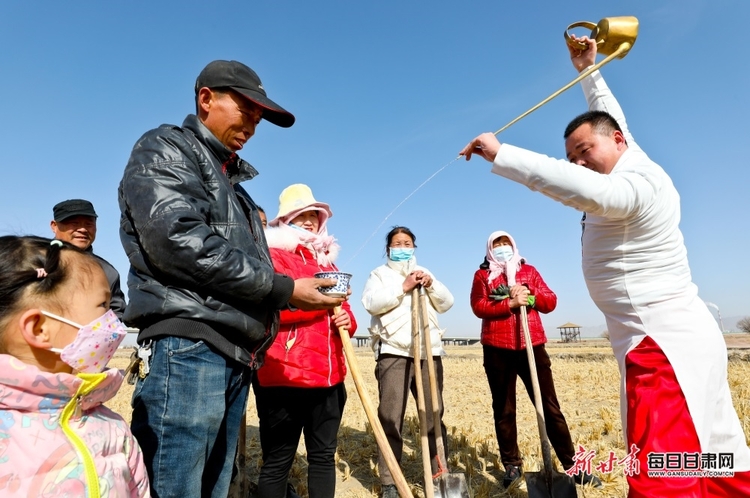 【张掖列表+文旅标题列表+移动端列表】甘州区：田间地头展非遗 热热闹闹助春耕