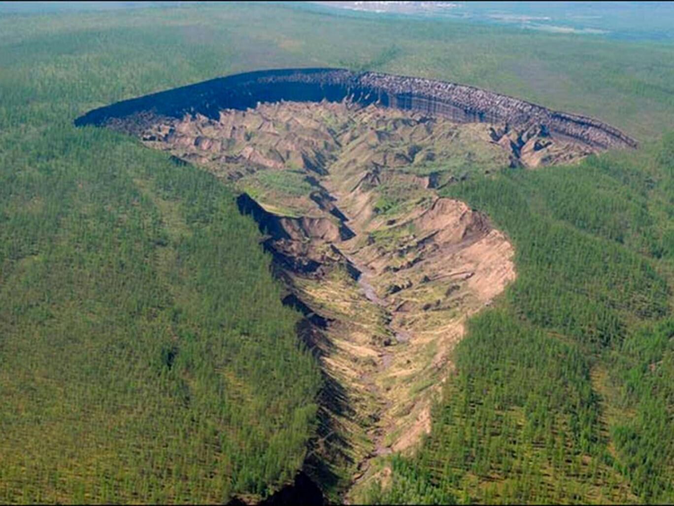 西伯利亚巨型火山口扩大 百里外听到“爆炸声”