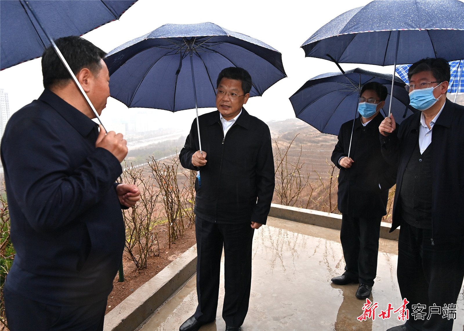 任振鹤在天水市调研时强调：着力统筹推进疫情防控和经济社会发展，努力做到防控不松劲疫情不反弹发展不停步