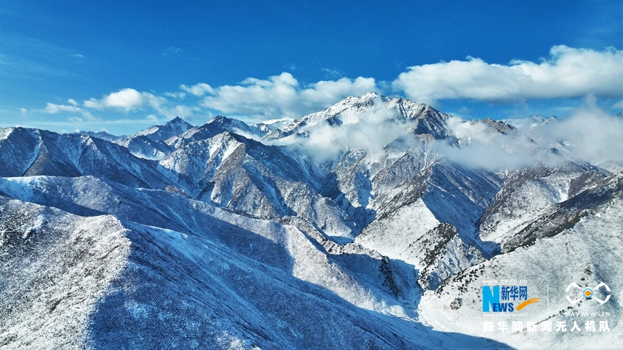 【“飞阅”中国】祁连山“浴”春雪 云雾缭绕若仙境