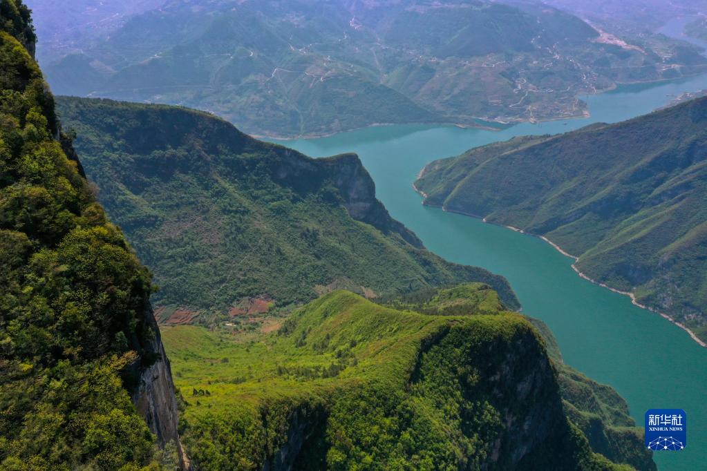 【城市远洋】重庆：长江三峡第一峡水清岸美