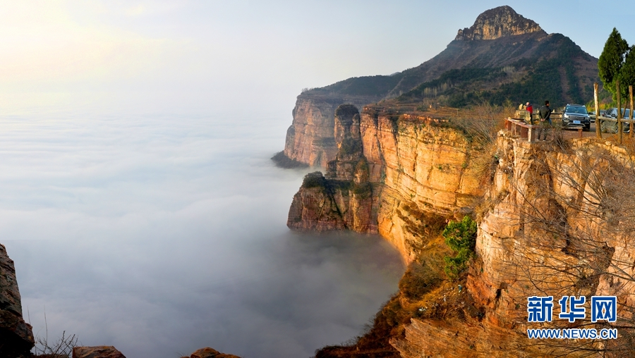 河南安阳：太行大峡谷春景如画