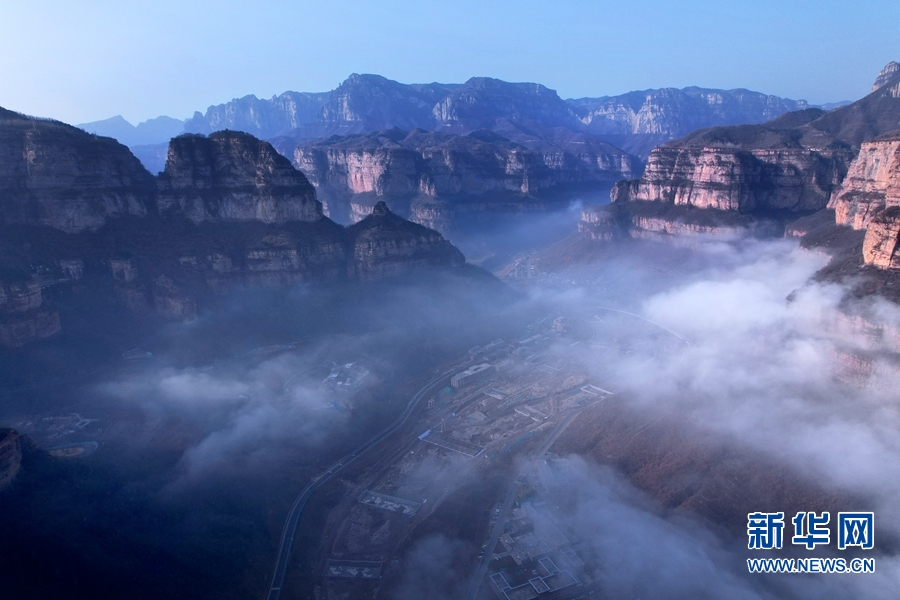 河南安阳：太行大峡谷春景如画