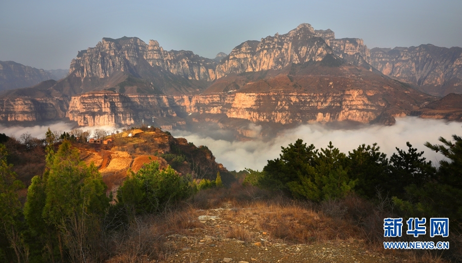 河南安阳：太行大峡谷春景如画