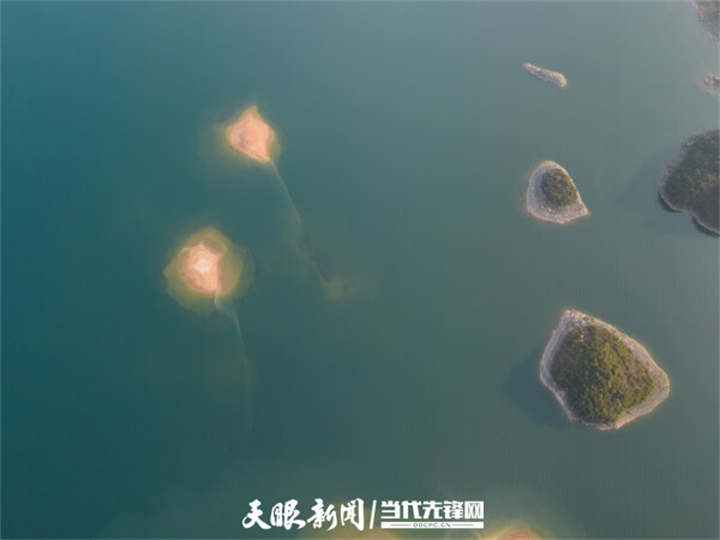 贵州清镇：红枫湖景色秀丽春意浓