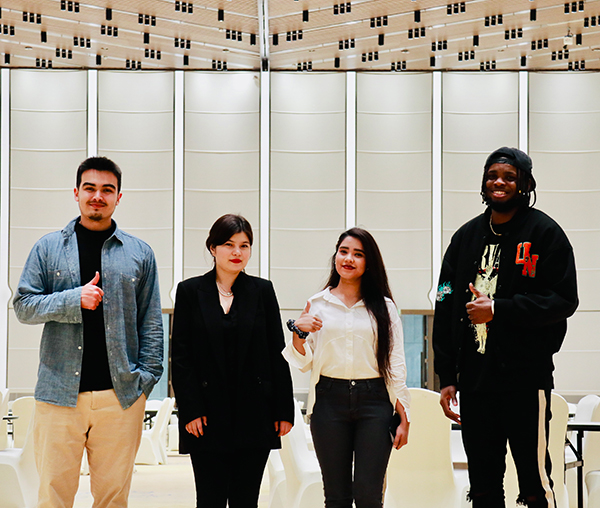 Hi, Tianfu New Area! ｜Silk Road Youths Enter the Tianfu International Conference Center to Explore the New Landmark of the Park City_fororder_思路青年1