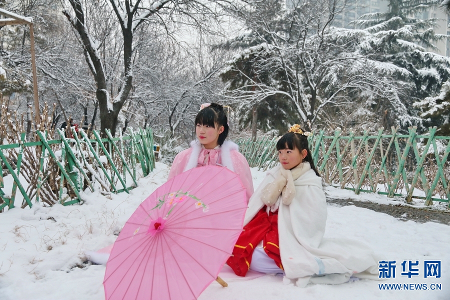 洛阳：一场雪，欢乐一座城