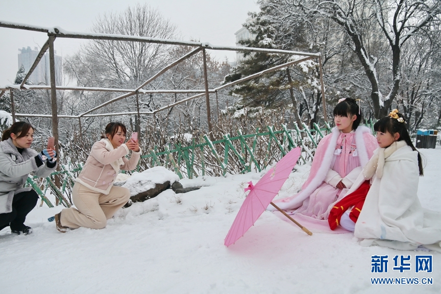 洛阳：一场雪，欢乐一座城