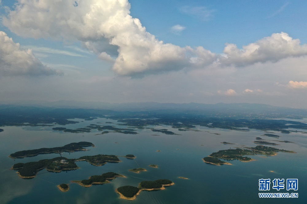 湖北荆门漳河现“天空之境”