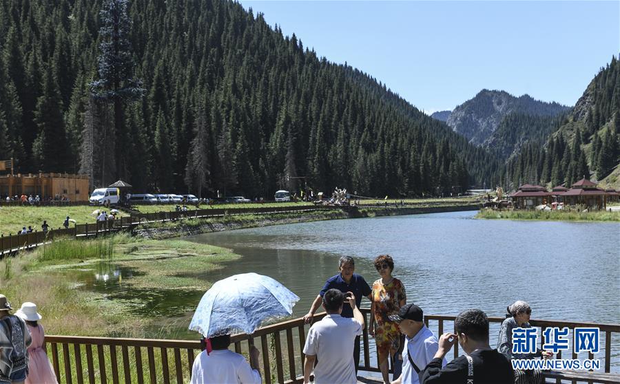 乌鲁木齐：天山大峡谷迎客来