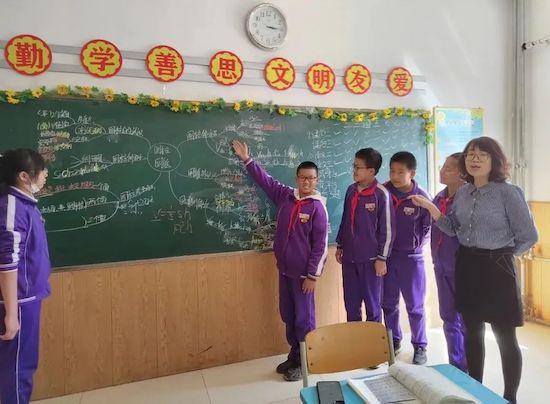 伊旗上湾小学：“双减”之下 凸显“炫彩课堂”魅力