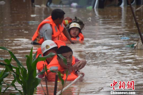 南方大范围高温天气持续 局地体感温度可达45℃