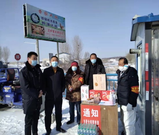 抗疫新时代残疾人工作者在行动④|营口大石桥市周家镇三道岭村第一书记曹文戈：成为抗疫宣传员、守门员、战斗员_fororder_1