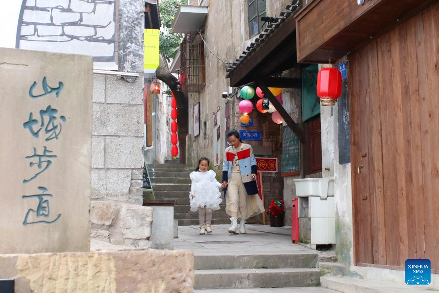 Shancheng Alley in Chongqing Full of New Vitality after Renovation