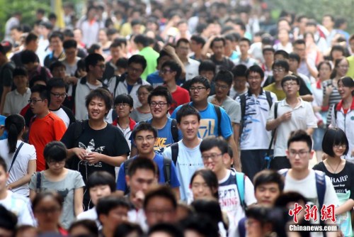 各地密集放榜高考成绩 考生有疑议可申请复核