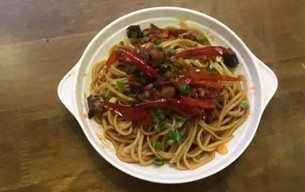 【环保视点专题　绿色美食　图文摘要】这些藏在墙根下的美食 你还记得吗