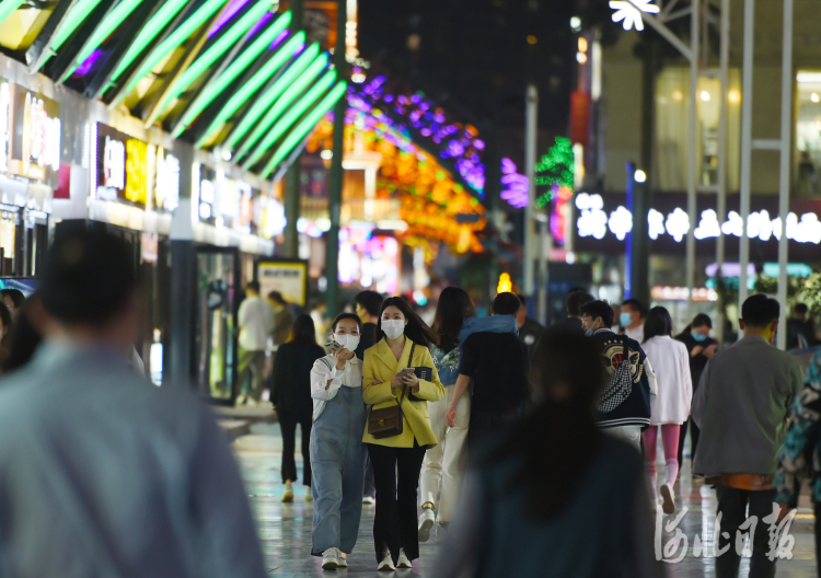 河北石家庄：夜经济释放新活力