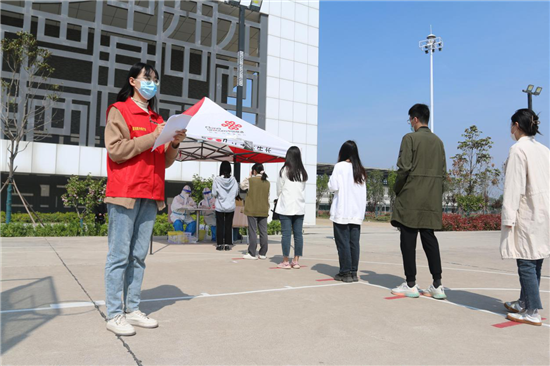 漯河医专辅导员：昼夜坚守 只为保障学生的健康安全_fororder_图片8