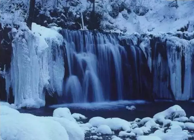 【魅力吉林2（690*300）】【白山松水（大图375*210）】【生态吉林（标题）】【关东黑土（通化）】人间仙境——吉林省辉南县四方顶子