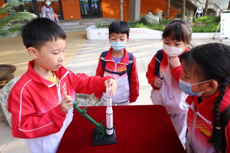 西安高新区第三十一小学校园科技节活动圆满举办_fororder_图片2